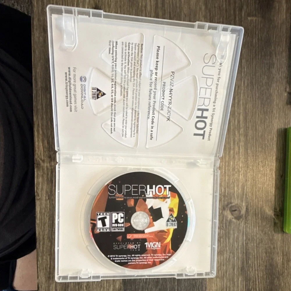 SUPERHOT PC Shooter Game DVD-ROM Manual Online Play T-Teen 2016